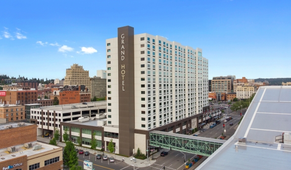 exterior of Davenport Grand hotel in Spokane, Washington